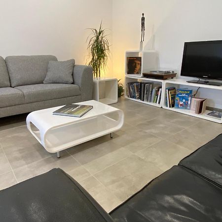 Art House - Maison D'Art Монс Экстерьер фото
